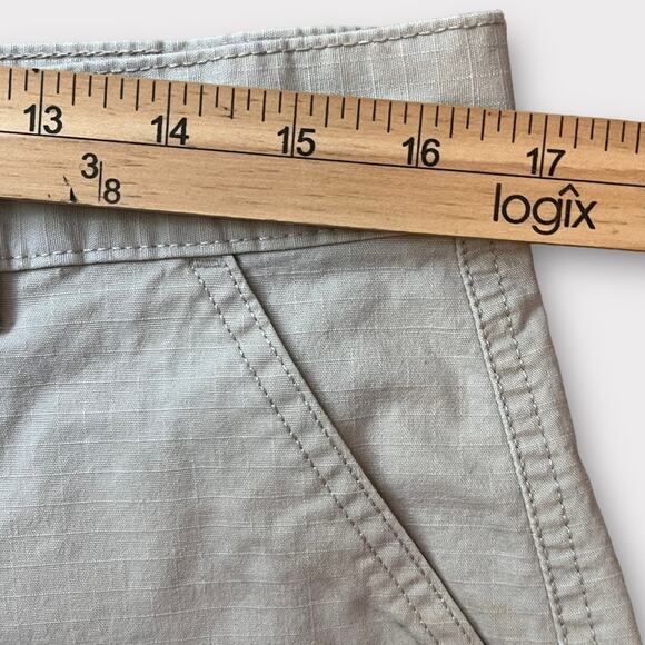 Eddie Bauer Khaki Hiking Shorts Women’s 10 Flat Front 5” Inseam High Waisted - Picture 9 of 10